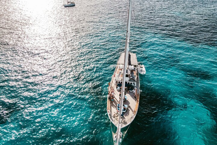 From Sliema: Three Bay Cruise with Lunch and Optional Transfers