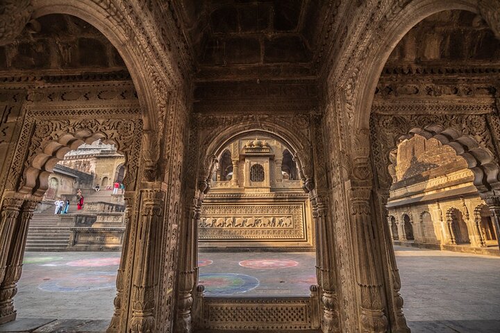 Mandu & Maheshwar Private Day Tour from Indore with Entrances
