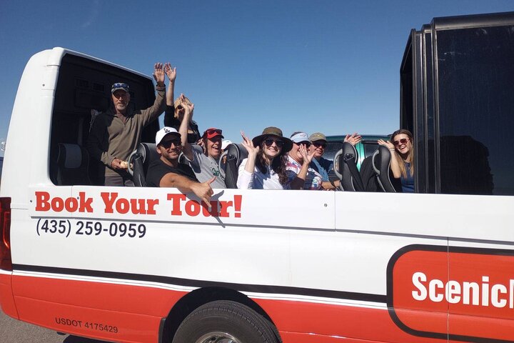 HIGHLY RATED Arches National Park Sightseeing Tour From Moab Utah