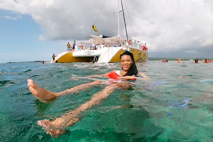 Negril: MORNING Catamaran Cruise Caves Swimming Reef Snorkeling