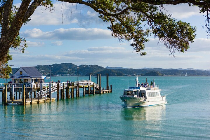Bay of Islands Scenic Tour