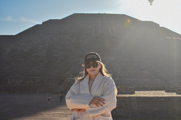 Teotihuacan pyramids morning or afternoon without tourist traps