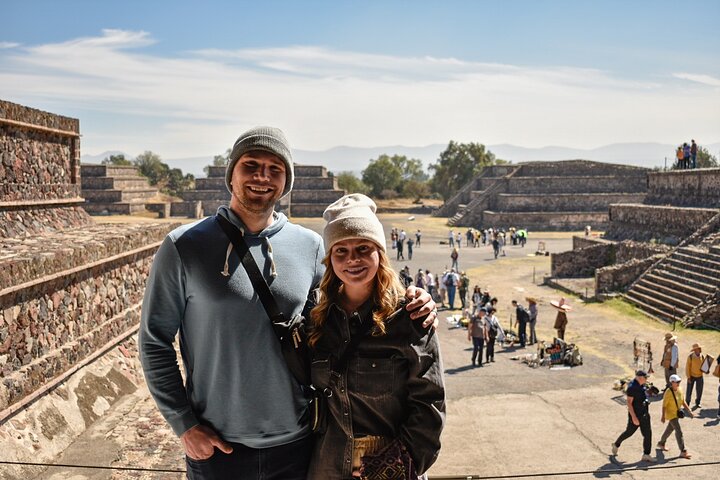 Teotihuacan pyramids morning or afternoon without tourist traps