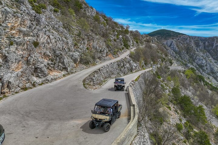 Makarska: Baggy Skywalk & Biokovo viewpoint Tour