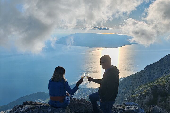 Makarska: Baggy Skywalk & Biokovo viewpoint Tour