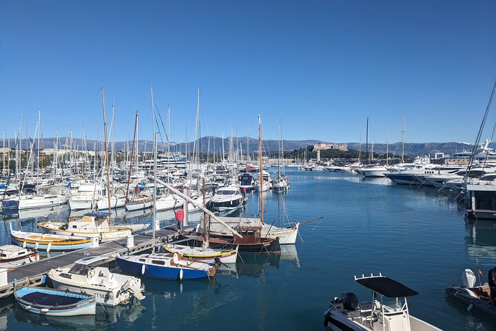 2 Hour Walking Tour in the Old Town of Antibes