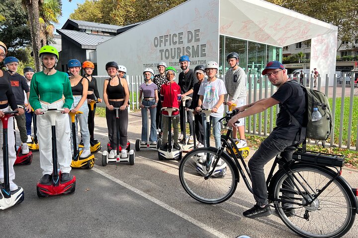 Unusual and ecological ride on a Segway and electric bike in Bayonne