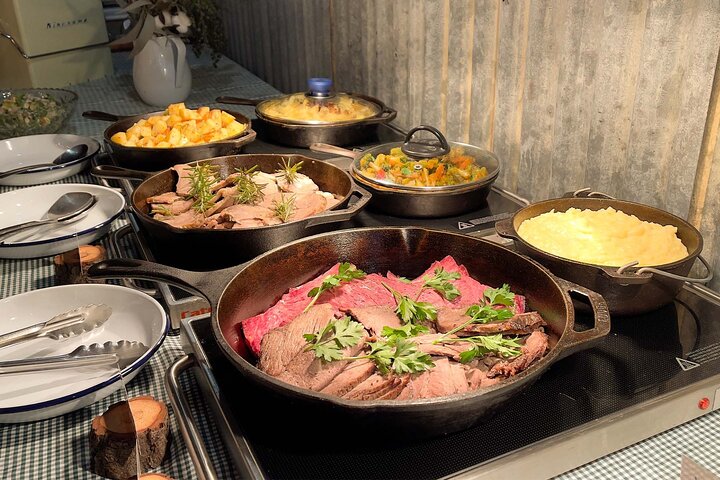 Longreach: Country Classics Buffet Dinner