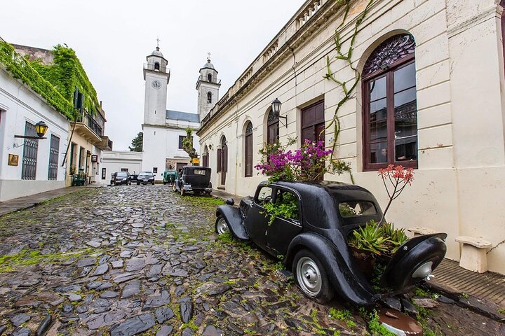Private Vip Tour Colonia del Sacramento