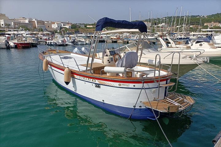 Monopoli Shared tour by Gozzo boat to the Polignano caves