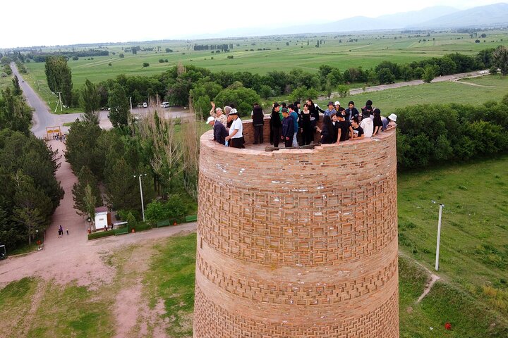 2-Day Issyk Kul Small Group Tour with Yurt Stay and Eagle Show