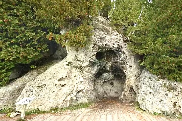 Scenic Mackinac Island: A Self-Guided Cycling Audio Tour