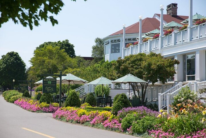 Scenic Mackinac Island: A Self-Guided Cycling Audio Tour