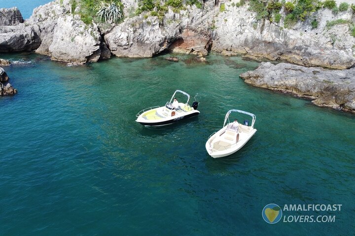 Private 40hp Boat Tour of the Amalfi Coast and Positano