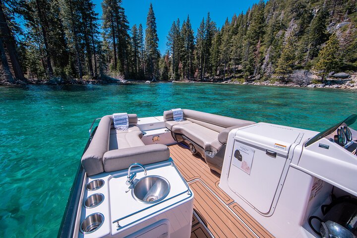 Private Emerald Bay Boat Cruise 2 Hours Lake Tahoe Up To 12 Guest