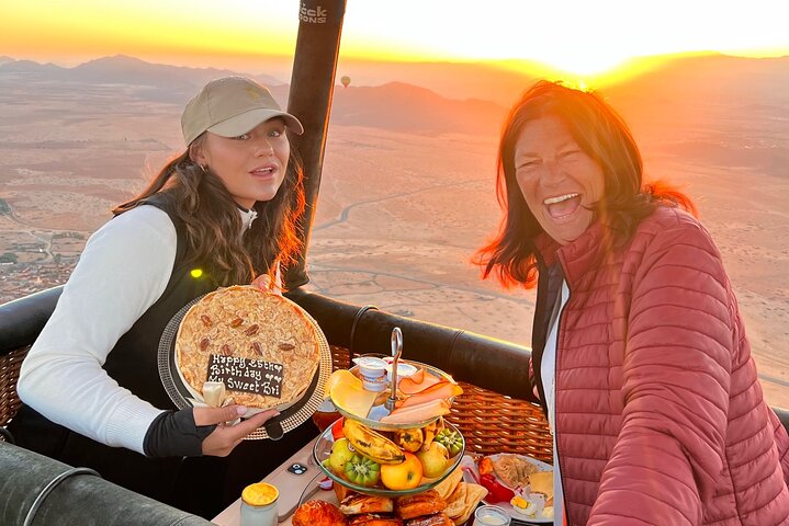 Marrakech Hot Air Balloon Flight & Berber Breakfast