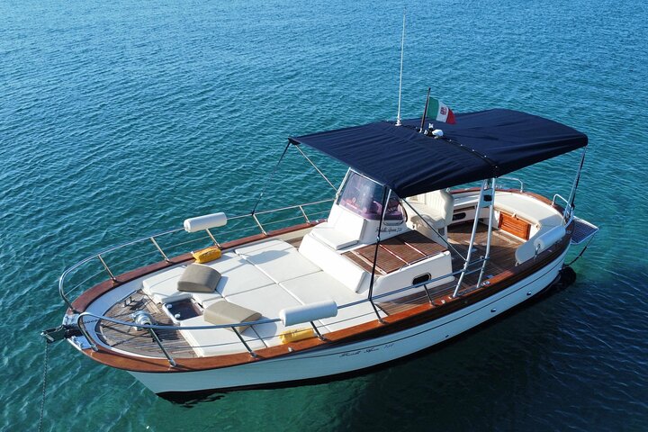 Private Tour of Ischia on Gozzo Fratelli Aprea 750 Open Cruise