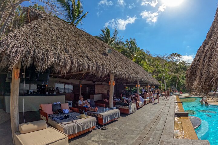 Mega Catamarans ALL INCLUSIVE Remote Paradise Beach Adventure