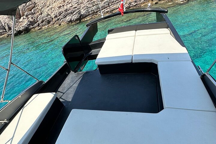 Bodrum Private Motor-Yacht Tour With Lunch For 6 Hours