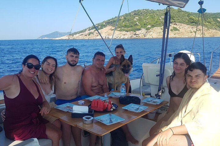 Day sailing Skiathos Skopelos with lunch on Rainbow yacht