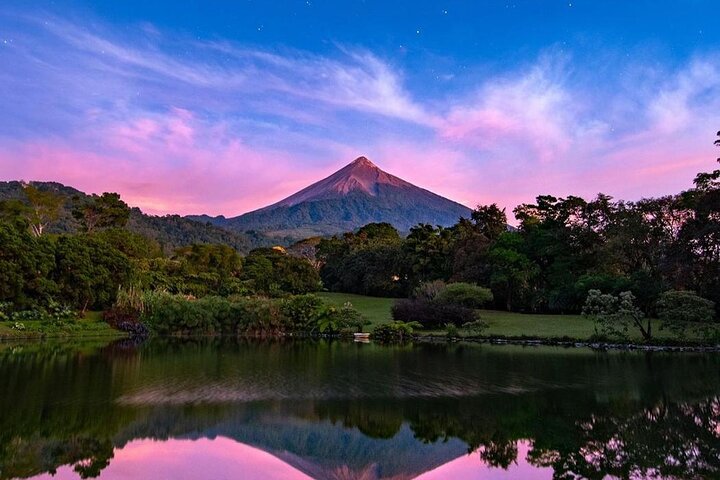 PRIVATE TRANSFER From Airport/Guate City to ANTIGUA or Vice-versa