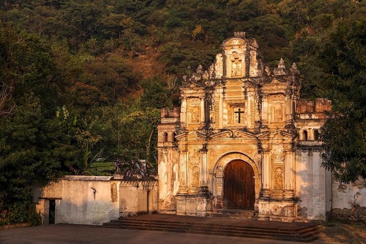 PRIVATE TRANSFER From Airport/Guate City to ANTIGUA or Vice-versa