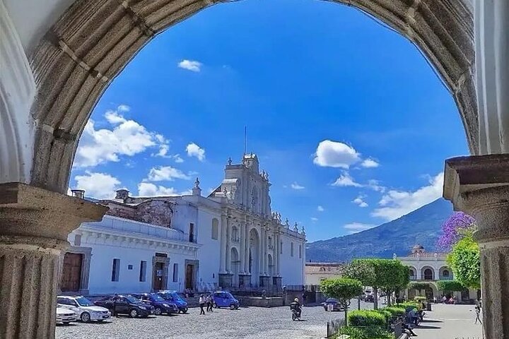 PRIVATE TRANSFER From Airport/Guate City to ANTIGUA or Vice-versa