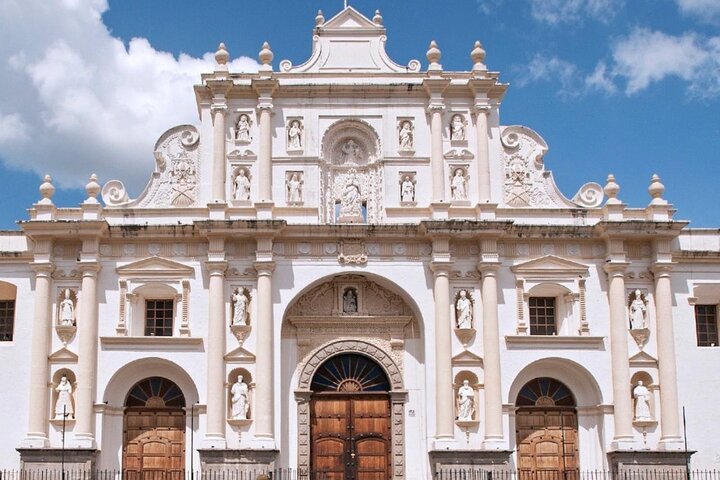PRIVATE TRANSFER From Airport/Guate City to ANTIGUA or Vice-versa