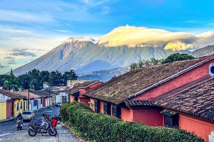 PRIVATE TRANSFER From Airport/Guate City to ANTIGUA or Vice-versa