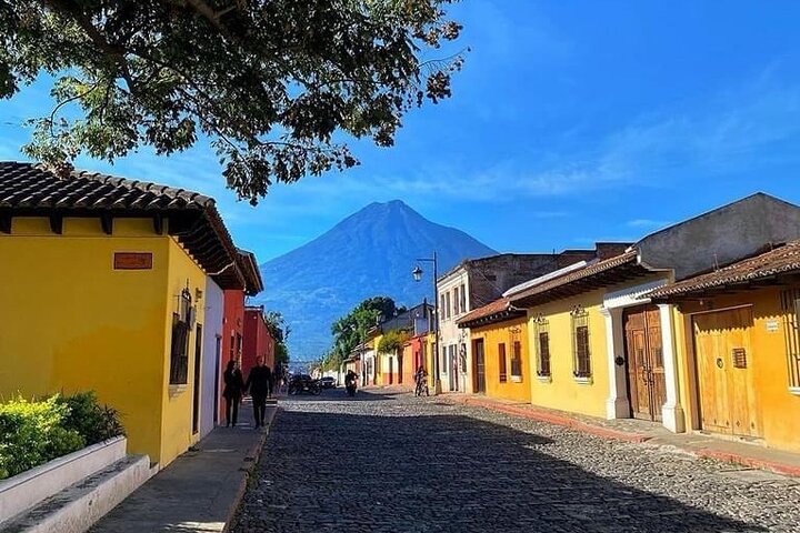 PRIVATE TRANSFER From Airport/Guate City to ANTIGUA or Vice-versa