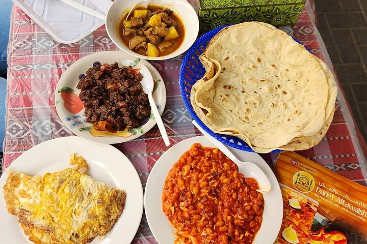 Traditional Bahrain Food Tasting Tour
