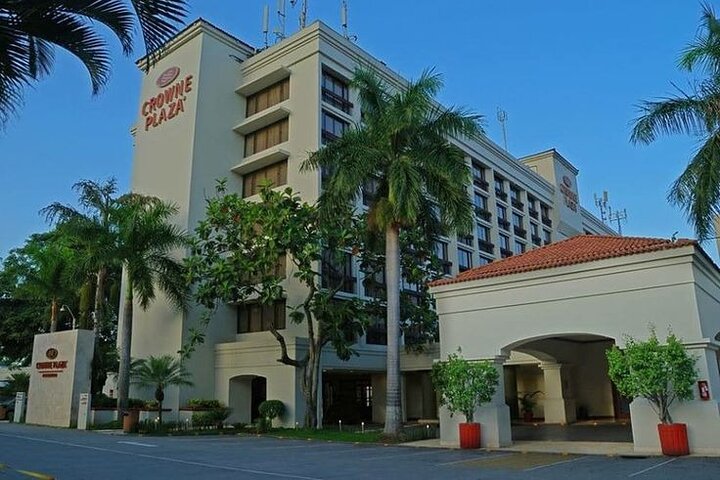 Private Arrival Transfer - El Salvador International Airport to San Salvador