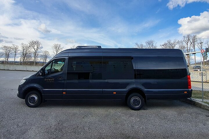 Private transfer from Bulle to Geneva Airport
