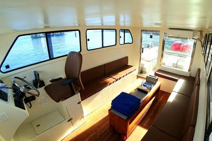 Early Morning Group Speedboat Tour to Komodo National Park
