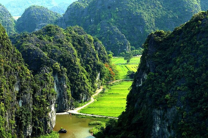 Best Seller-Private Full-Day Tour to Ninh Binh Depart from Hanoi