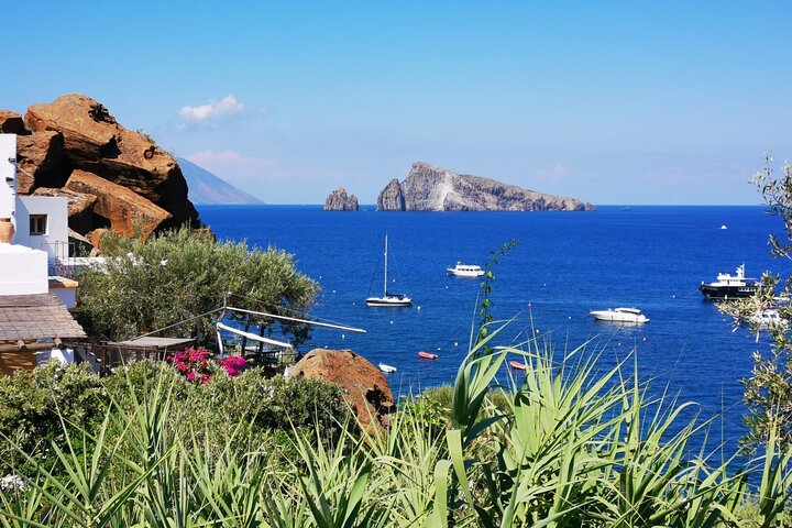 Boat Tour to Panarea and Stromboli from Lipari