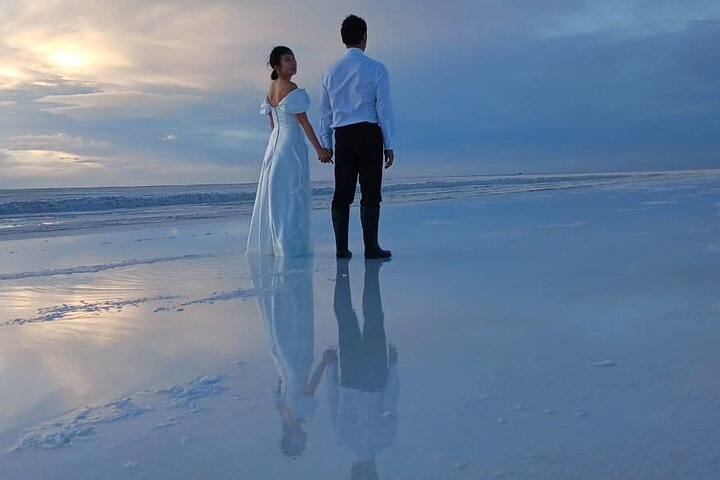Visit to Uyuni Salt Flats from La Paz Bolivia by Bus