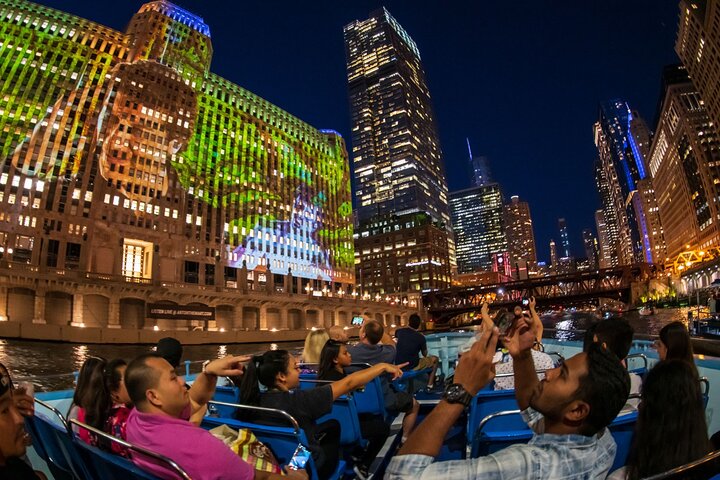 Chicago River Ghost & Dark History Night Cruise