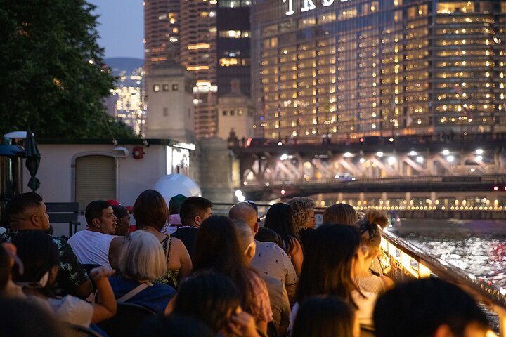 Chicago River Ghost & Dark History Night Cruise