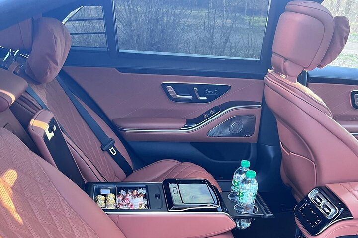 Berlin Private Airport/Hotels Transfer Service | English Speaking