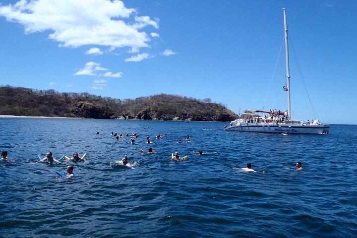 Catamaran Snorkel Sunset Cruise from Tamarindo or Playas del Coco