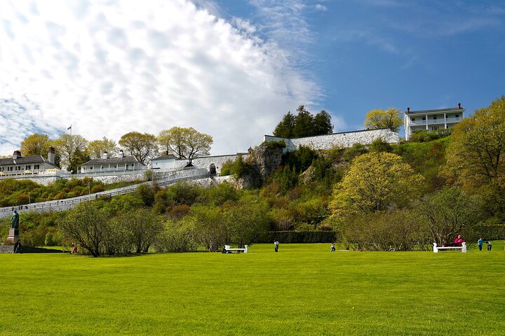 Scenic Mackinac Island: A Self-Guided Cycling Audio Tour