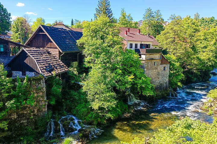 Zagreb: Plitvice with Ticket & Rastoke Guided Tour Boat Ride