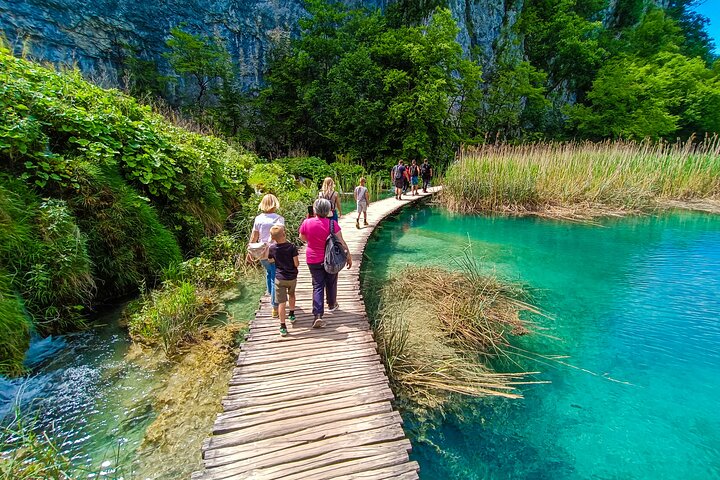 Zagreb: Plitvice with Ticket & Rastoke Guided Tour Boat Ride