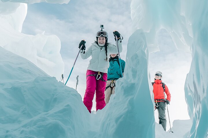 Guided Skiing Experience on the Tasman Glacier