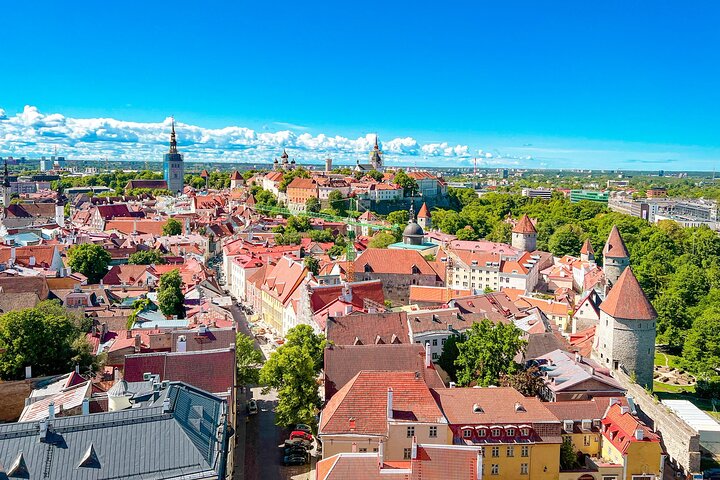Helsinki to Tallinn Guided Tour -cruise ticket & pick up included