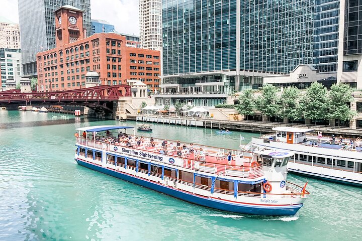 Chicago Hop-On Hop-Off Sightseeing Tour by Open-top Bus