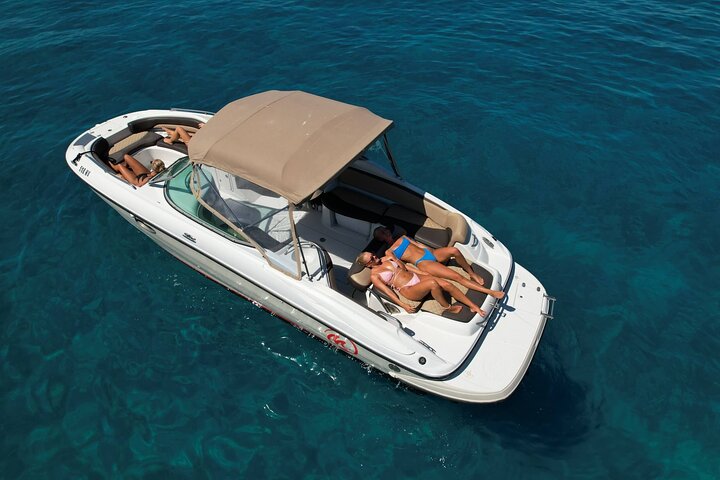 Blue cave group tour with swimming and snorkelling from Hvar