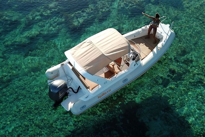 Blue cave group tour with swimming and snorkelling from Hvar