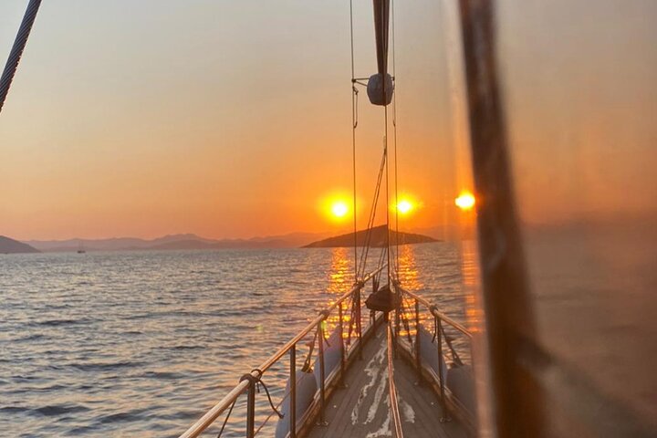 Private Sunset Boat Tour in Bodrum With Dinner